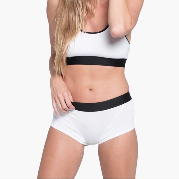 Mamalicious Maternity 2 pack soft throw on bralettes in black and white